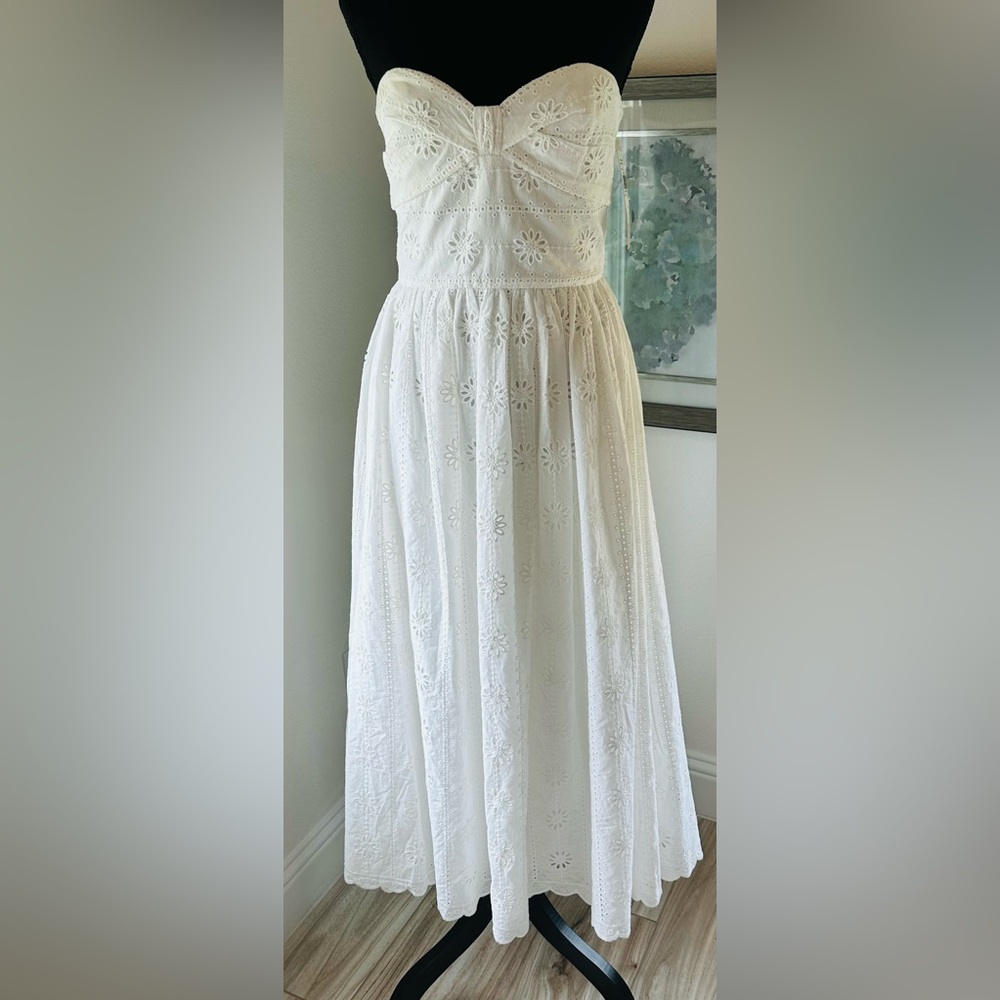 ML Monique Lhuillier White Strapless Dress Size 4